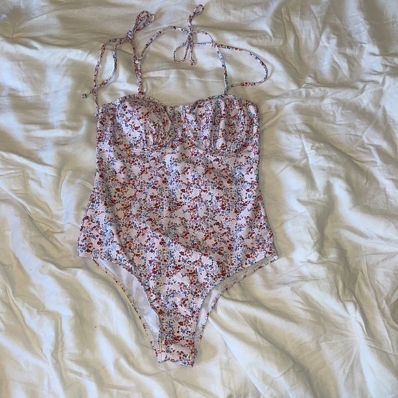shein one piece - Picture 1 of 6